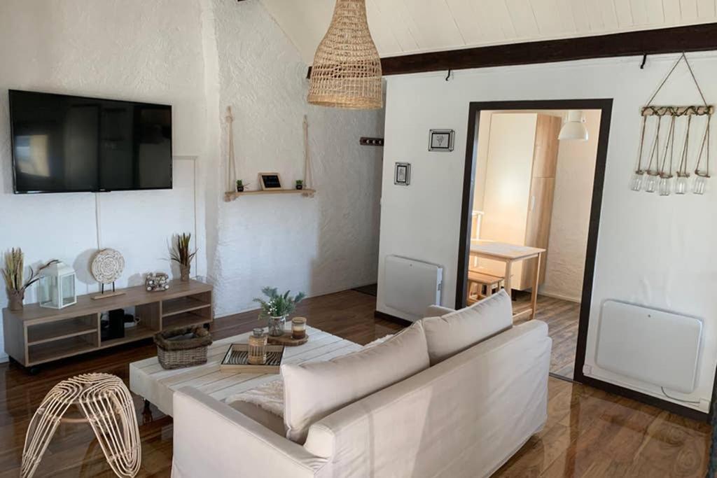 Le Pilori - Centre Historique, En Face Du Musee Du Pilori, A 2Mn A Pied De L'Hyper Centre Et Proche Toutes Commodites, Wifi-Netflix Νιόρ Εξωτερικό φωτογραφία