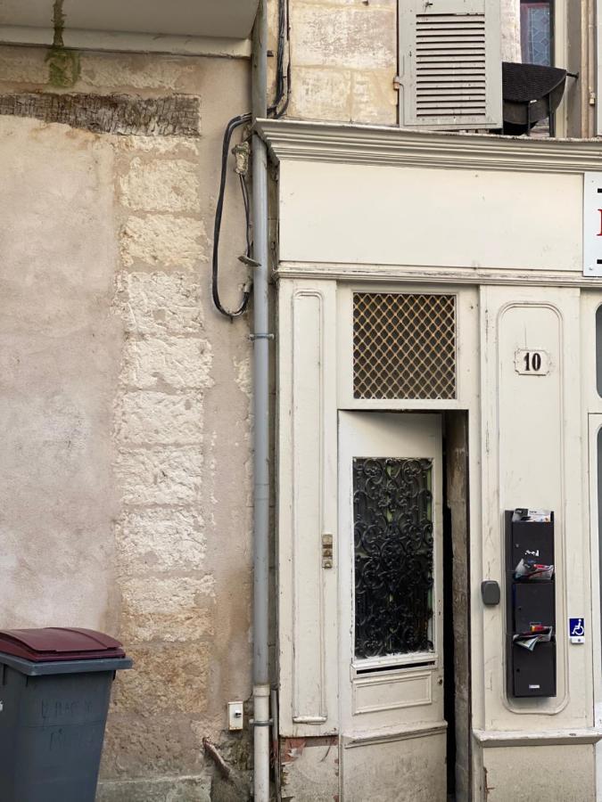 Le Pilori - Centre Historique, En Face Du Musee Du Pilori, A 2Mn A Pied De L'Hyper Centre Et Proche Toutes Commodites, Wifi-Netflix Νιόρ Εξωτερικό φωτογραφία